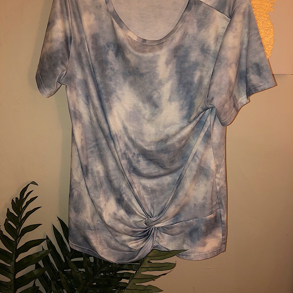 Blue and white front knot tunic